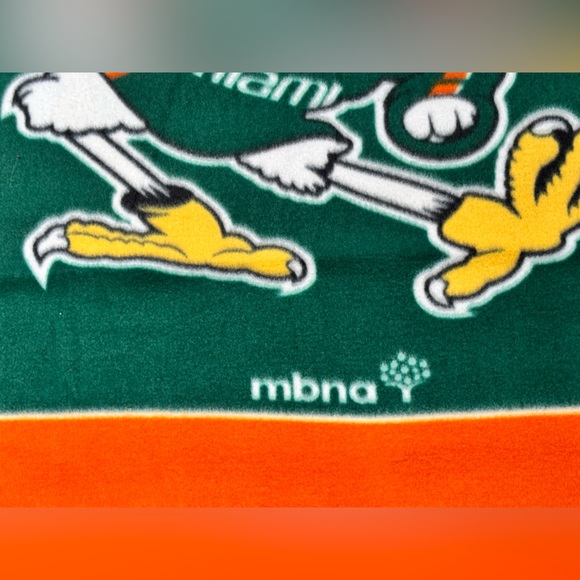 University of Miami Fleece Blanket. - Picture 4 of 7
